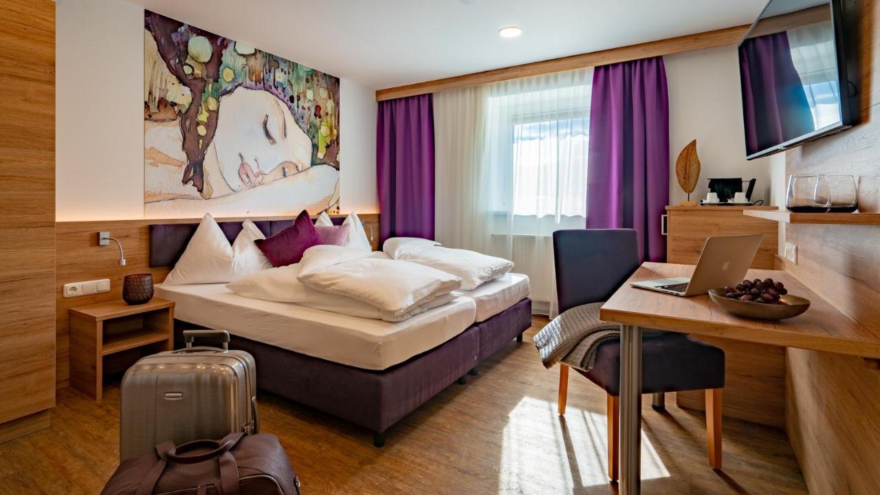 Hotel Stiegler Bed & Breakfast Timelkam المظهر الخارجي الصورة